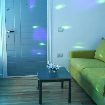 Center 2 Apartment *