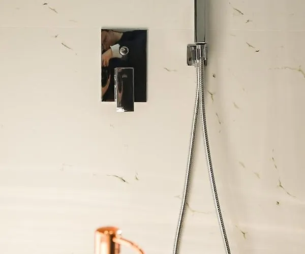 Matisse No2 - Center ティラナ